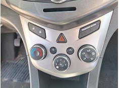 Recambio de mando climatizador para chevrolet aveo fastback (t300) 1.3 d referencia OEM IAM   