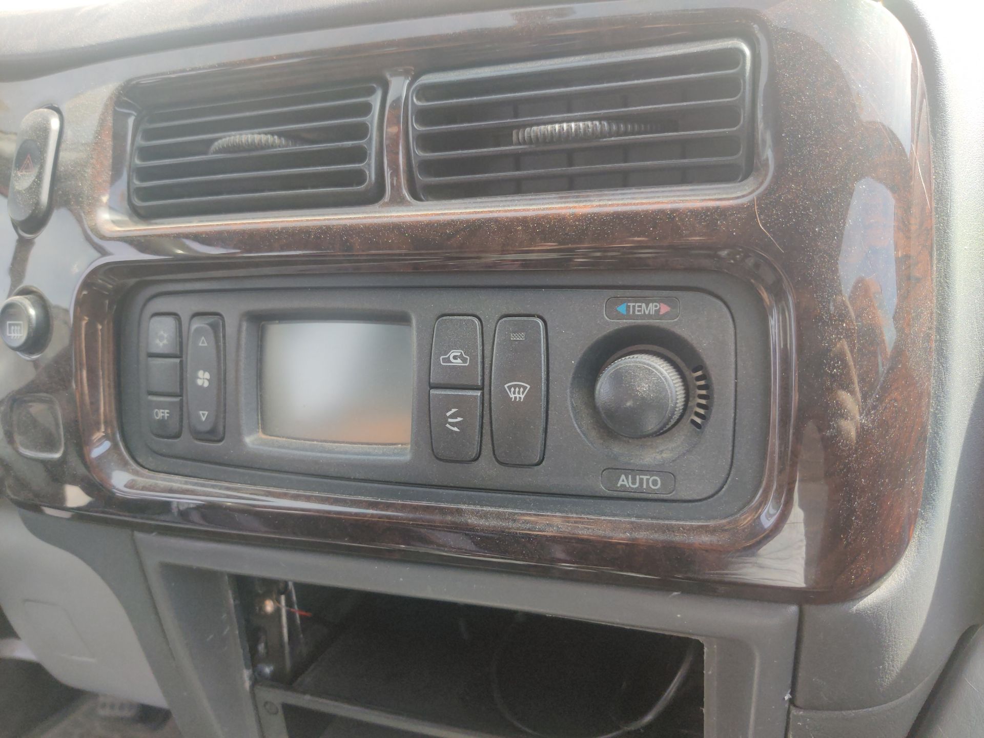 mando_climatizador_mr568346_cad502a025_mitsubishi_montero_sport_i_k7_k9_2_5_td_k94w_k74t