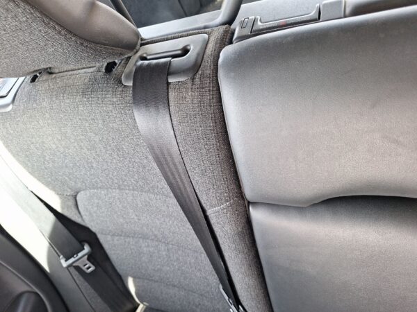 cinturon_seguridad_trasero_central_volvo_xc70_ii_136_d5_awd