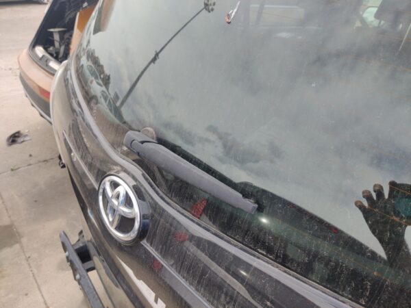 brazo_limpia_trasero_toyota_verso_r2_2_0_d_4d_aur20