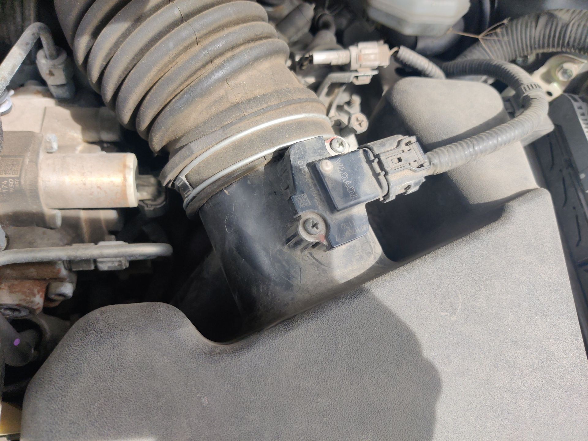 caudalimetro_toyota_verso_r2_2_0_d_4d_aur20