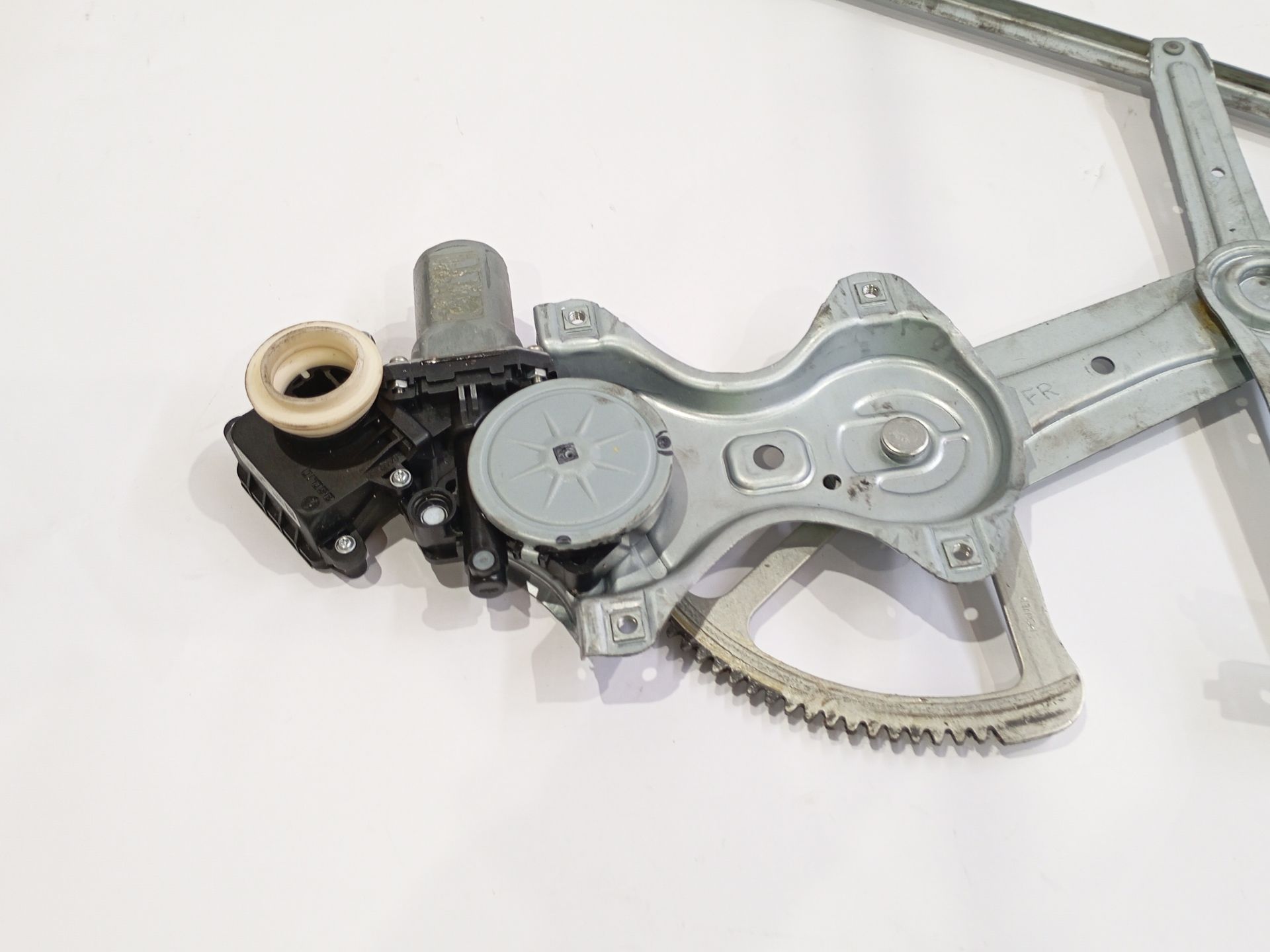 elevalunas_delantero_derecho_698100f020_toyota_verso_r2_2_0_d_4d_aur20