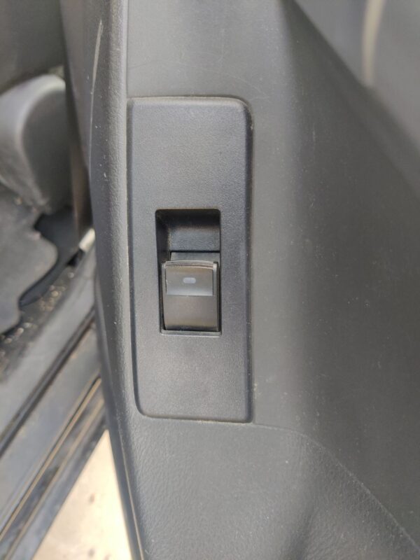 mando_elevalunas_trasero_derecho_toyota_verso_r2_2_0_d_4d_aur20