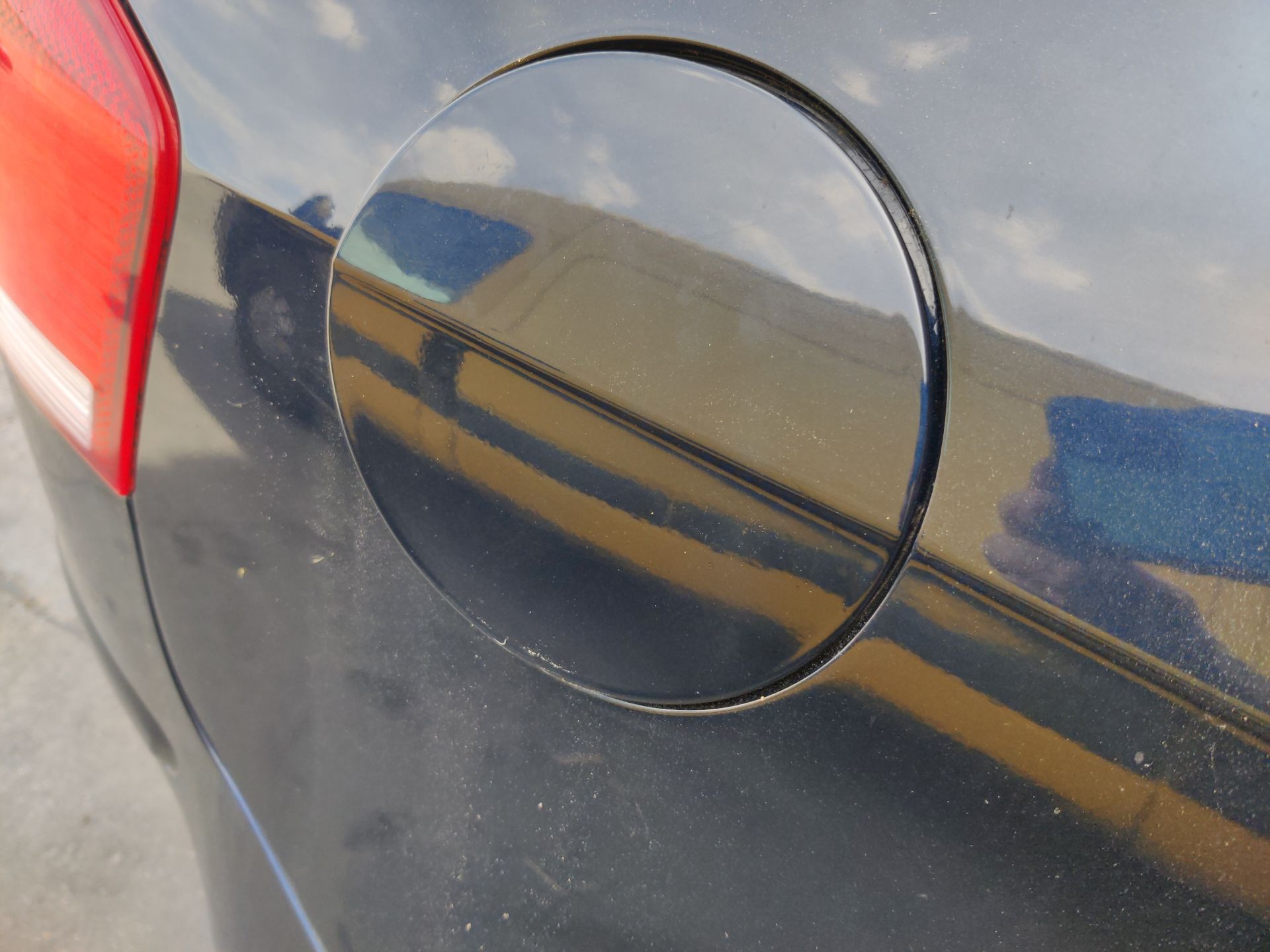 tapa_exterior_combustible_audi_a3_8p1_1_6