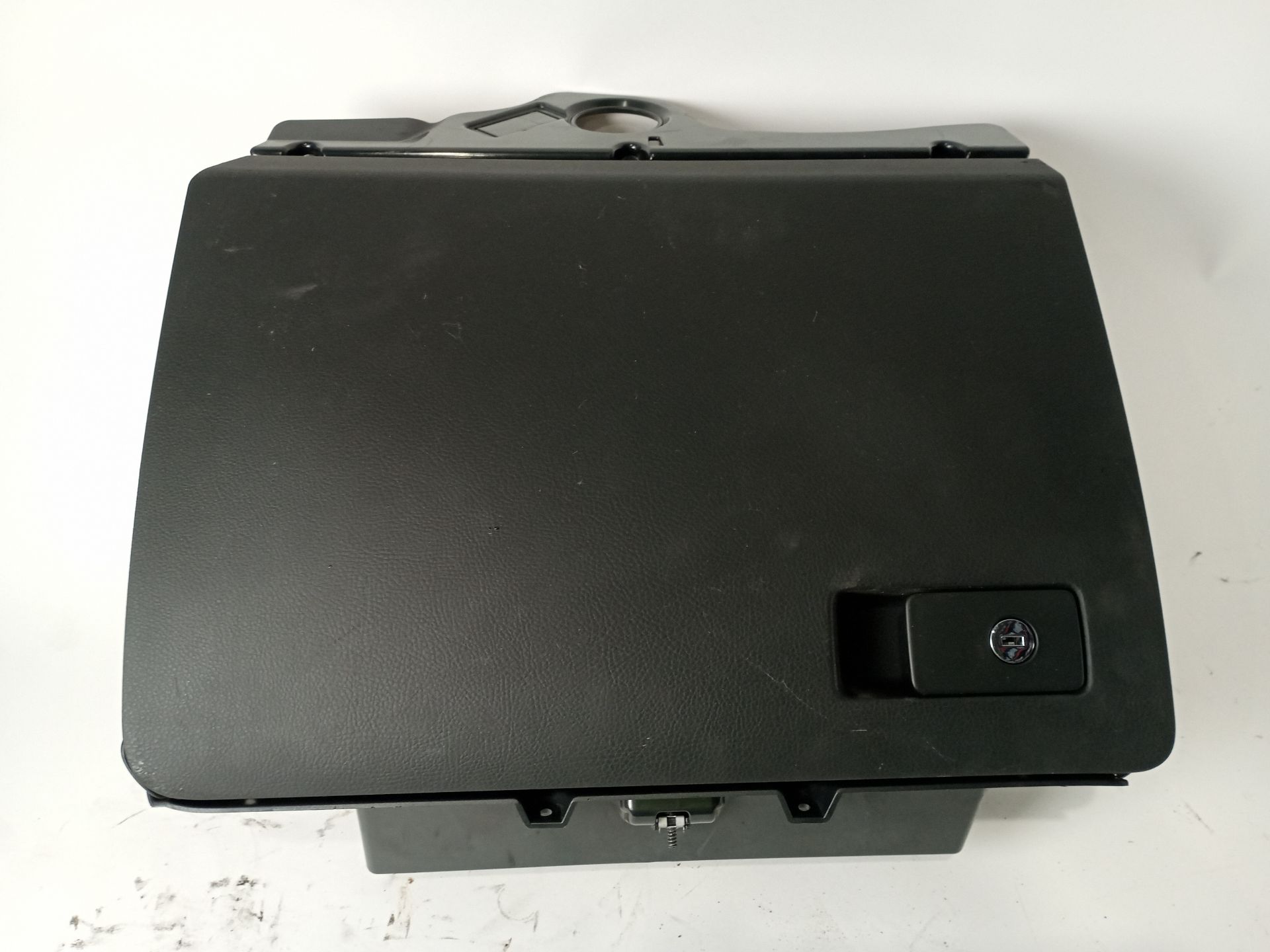 guantera_3c1857097bc_volkswagen_passat_b6_3c2_1_8_tsi