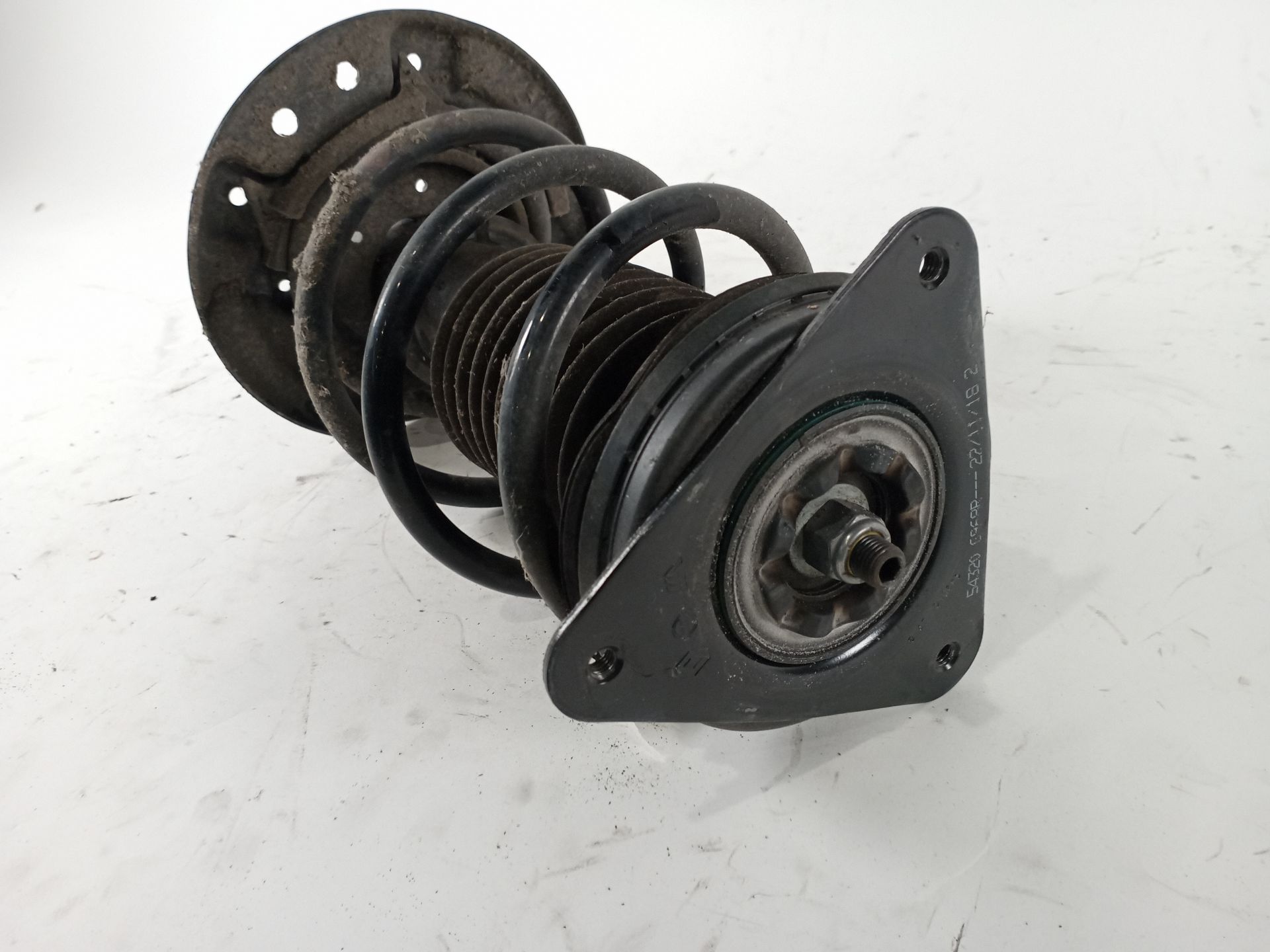 amortiguador_delantero_izquierdo_543025368r_renault_megane_iv_hatchback_b9a_m_n_1_3_tce_140_b9nb