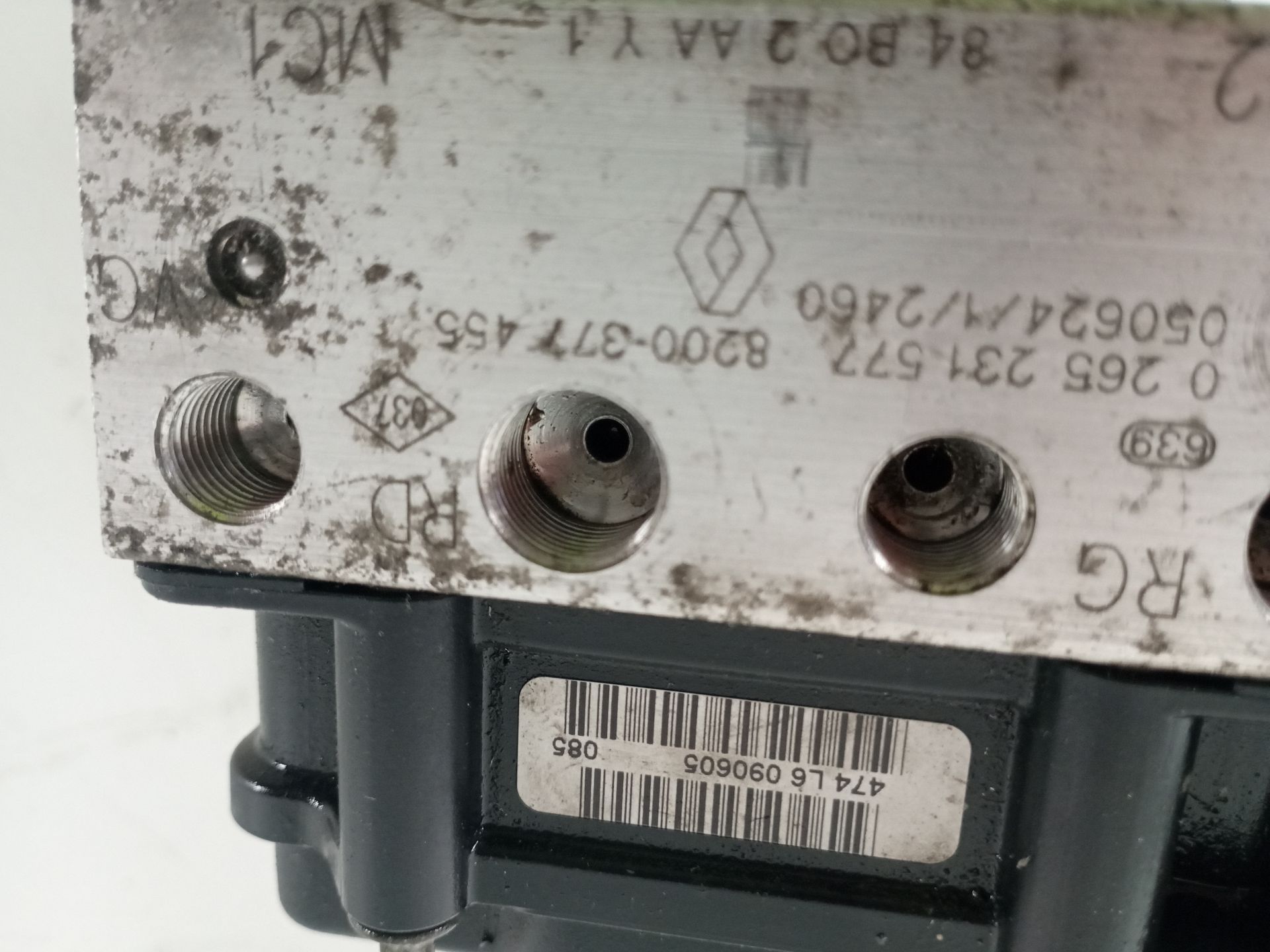 abs_8200377455_renault_megane_ii_coupe_cabriolet_em0_1_2_0_16v_turbo