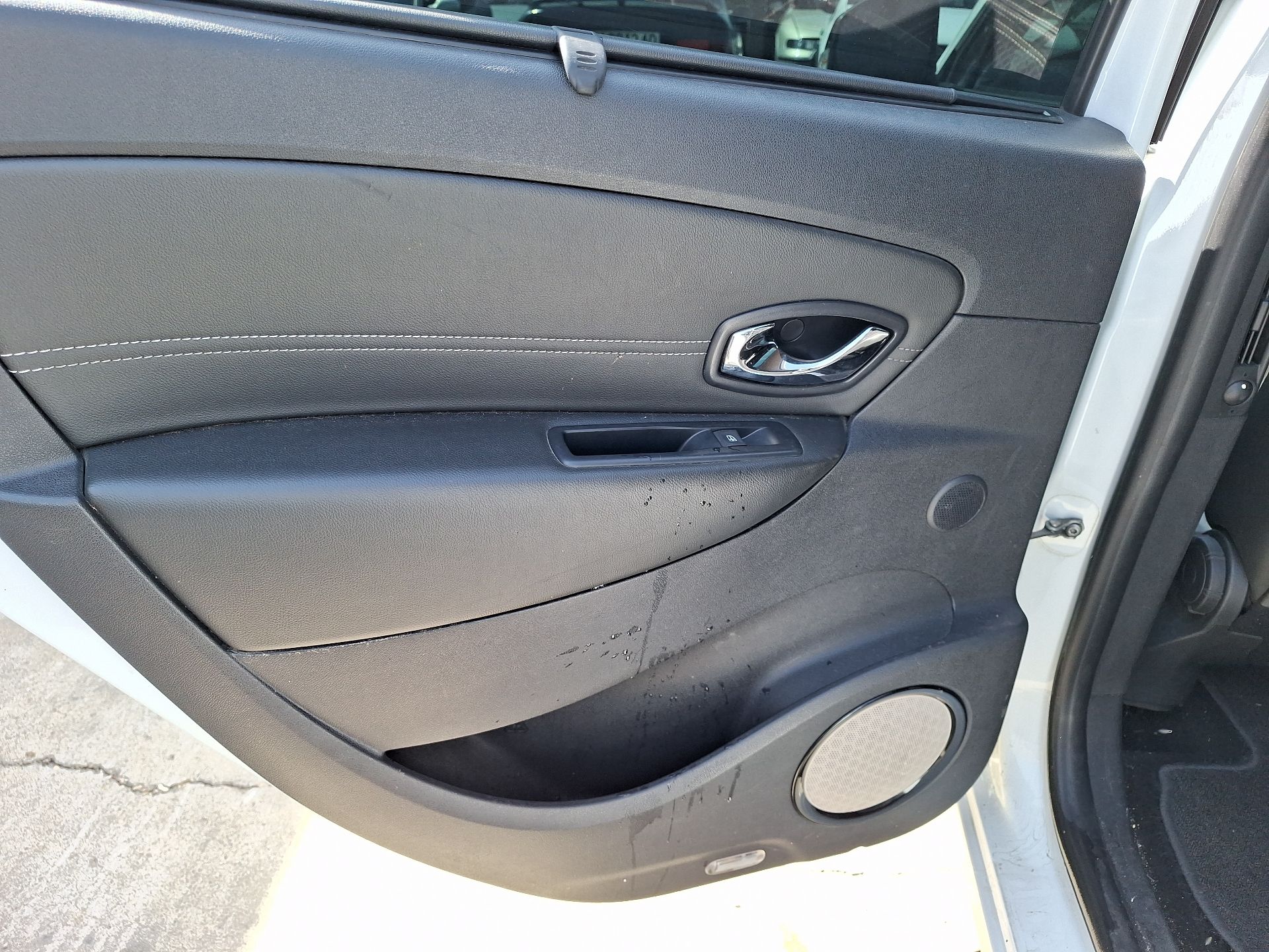 elevalunas_trasero_izquierdo_827310166r_renault_scenic_iii_jz0_1_1_6_dci_jz00_jz12