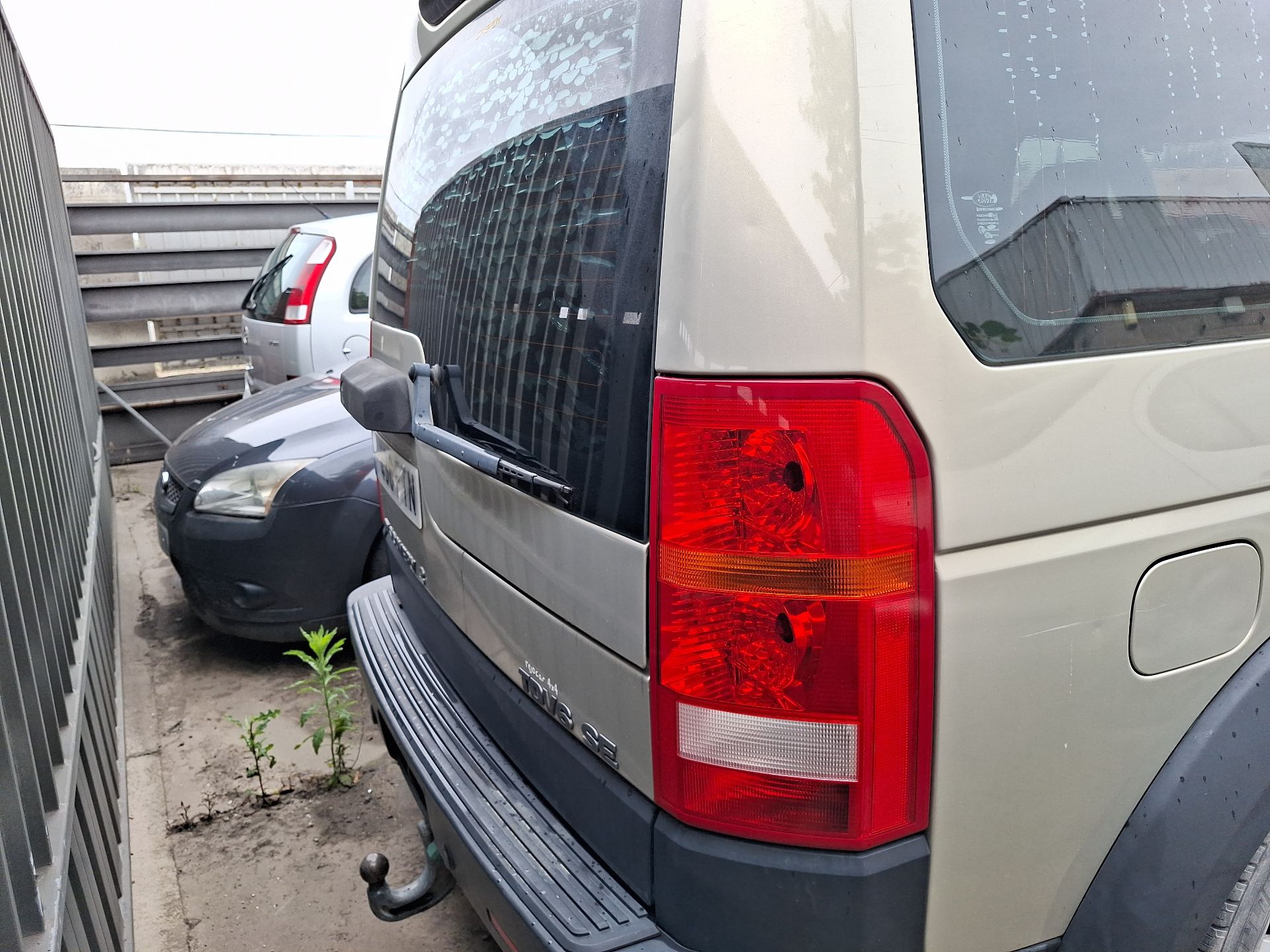 porton_trasero_bha780070_pintura_exterioratacama_sand_916_land_rover_discovery_iii_l319_2_7_td_4x4