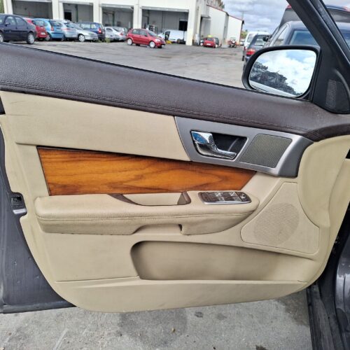 GUARNECIDO PUERTA DELANTERA IZQUIERDA JAGUAR XF I (X250) 2.7 D