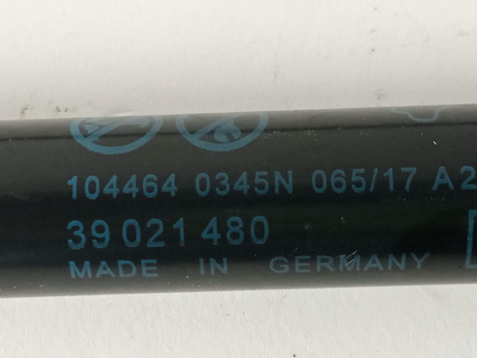 amortiguadores_maletero_porton_39021480_opel_astra_k_b16_1_4_turbo_68