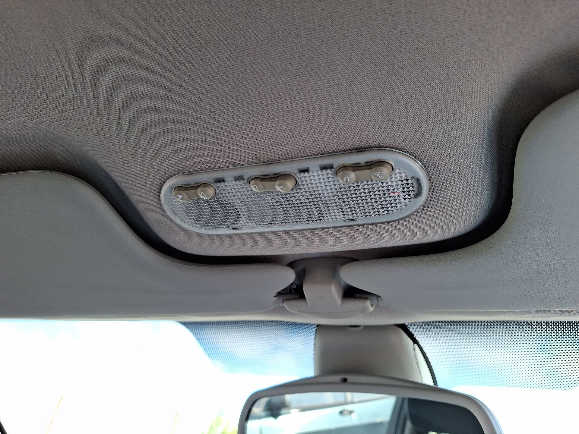 luz_interior_0_renault_megane_ii_bm0_1_cm0_1_1_6_16v_fase_1