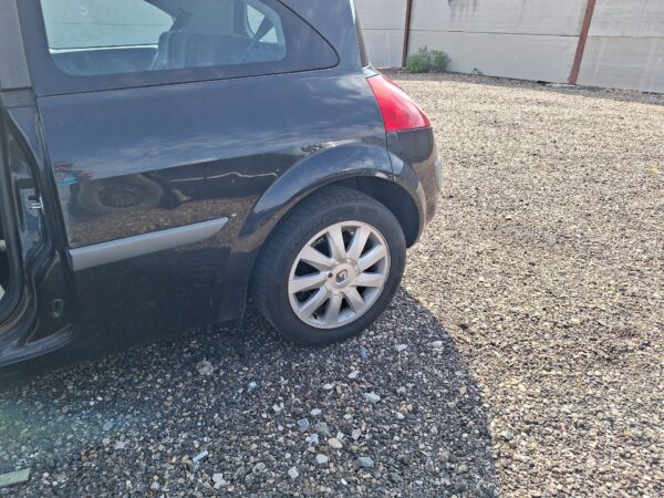 mangueta_trasera_izquierda_renault_megane_ii_bm0_1_cm0_1_1_6_16v_fase_1