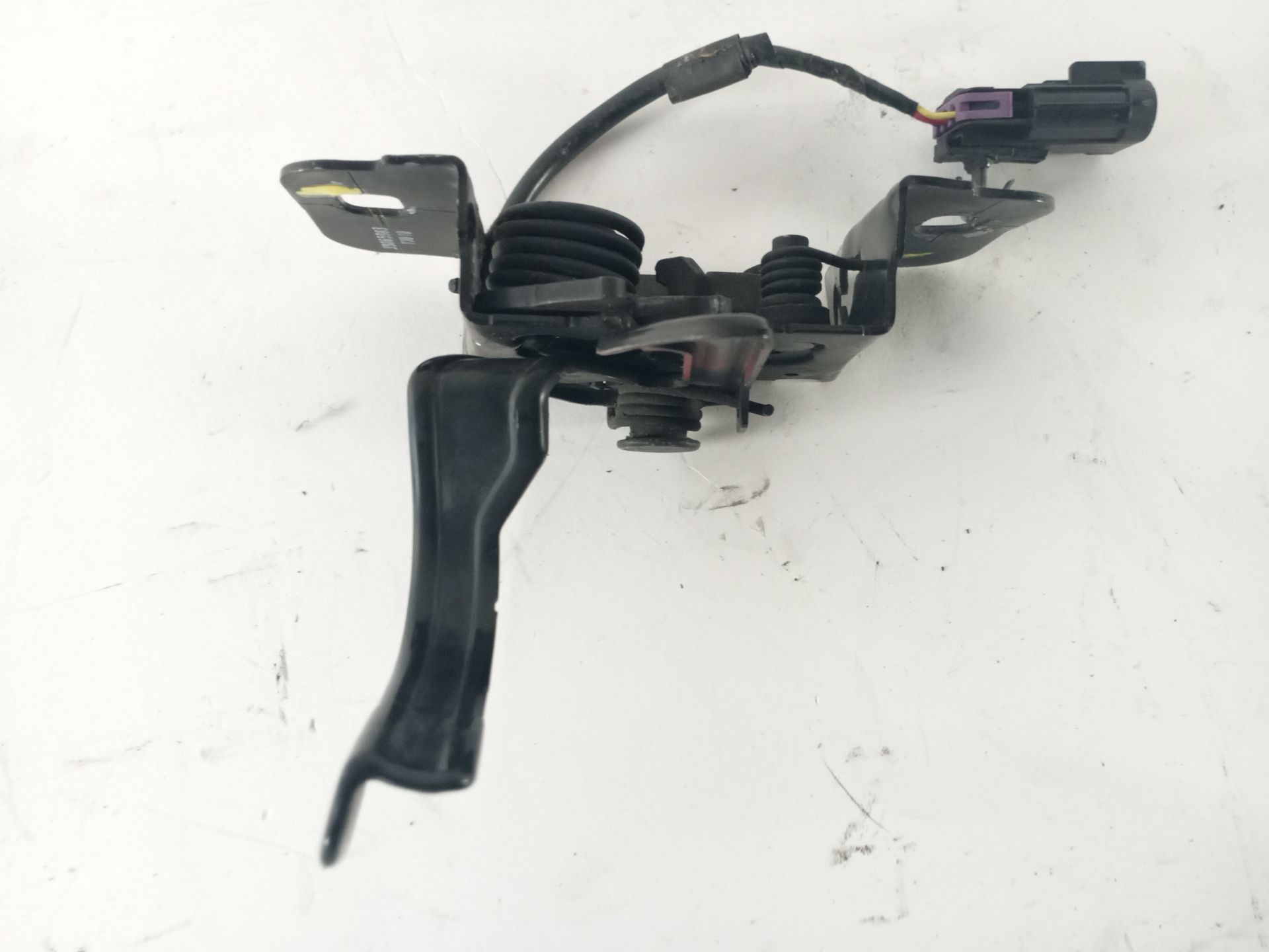 cerradura_capot_39065983_opel_astra_k_b16_1_4_turbo_68