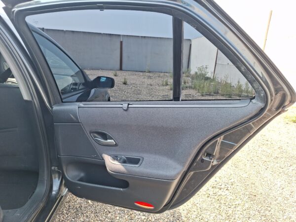elevalunas_trasero_derecho_renault_laguna_ii_bg0_1_2_2_dci_bg0f