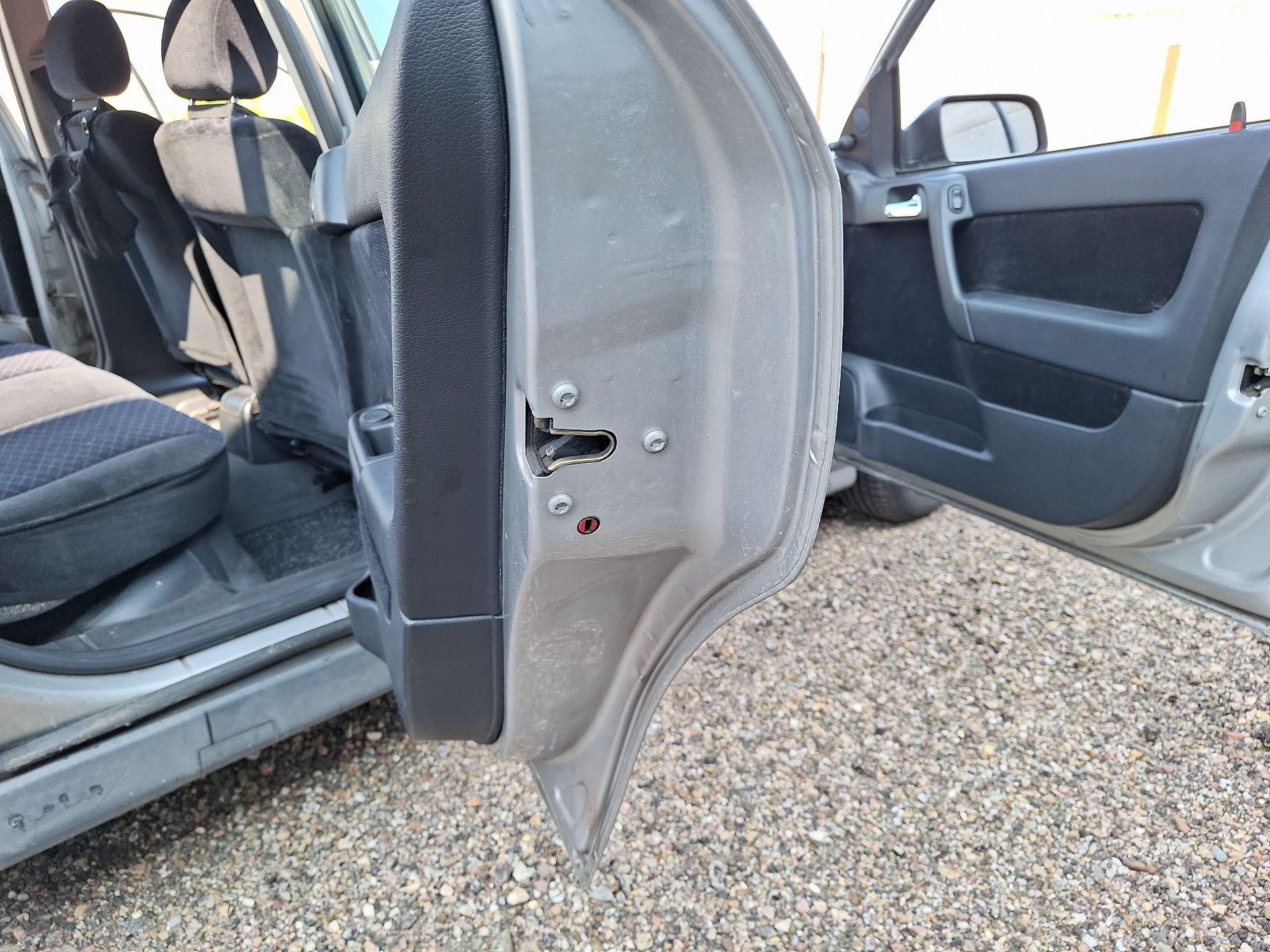 cerradura_puerta_trasera_derecha_opel_astra_g_sedan_t98_1_6_16v_f69