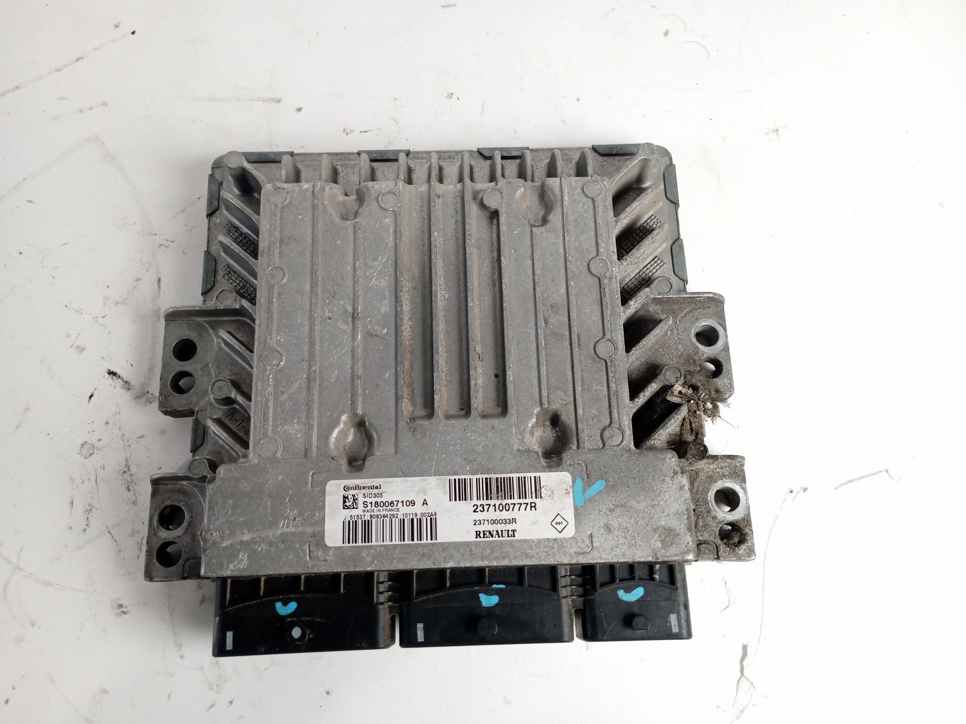 centralita_motor_uce_237100777r_s180067109a_renault_megane_iii_fastback_bz0_1_b3_1_5_dci