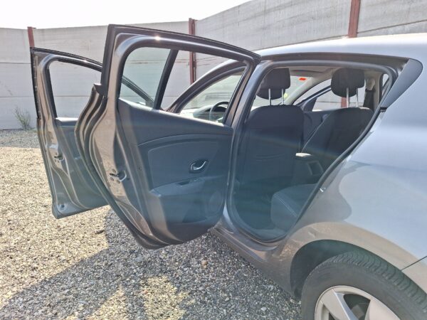 elevalunas_trasero_izquierdo_renault_megane_iii_fastback_bz0_1_b3_1_5_dci