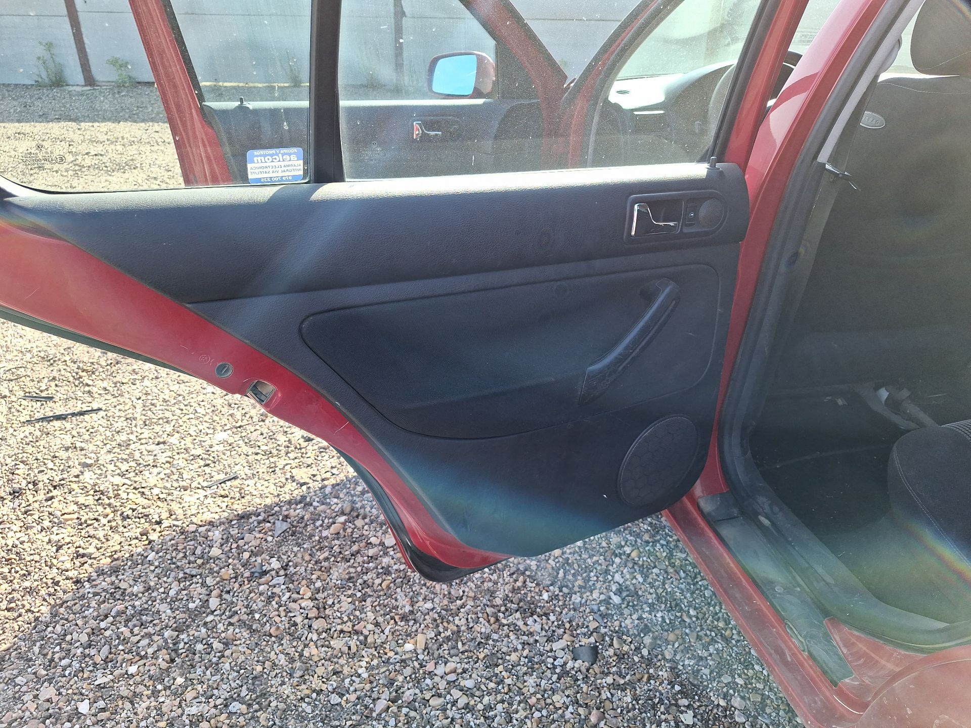 guarnecido_puerta_trasero_izquierdo_volkswagen_golf_iv_1j1_1_9_tdi