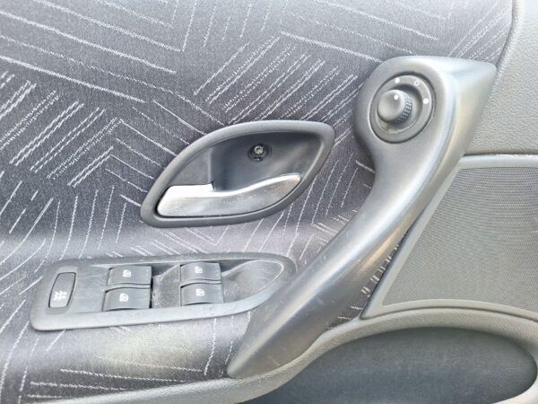 maneta_interior_delantera_izquierda_renault_laguna_ii_bg0_1_1_9_dci_bg08_bg0g