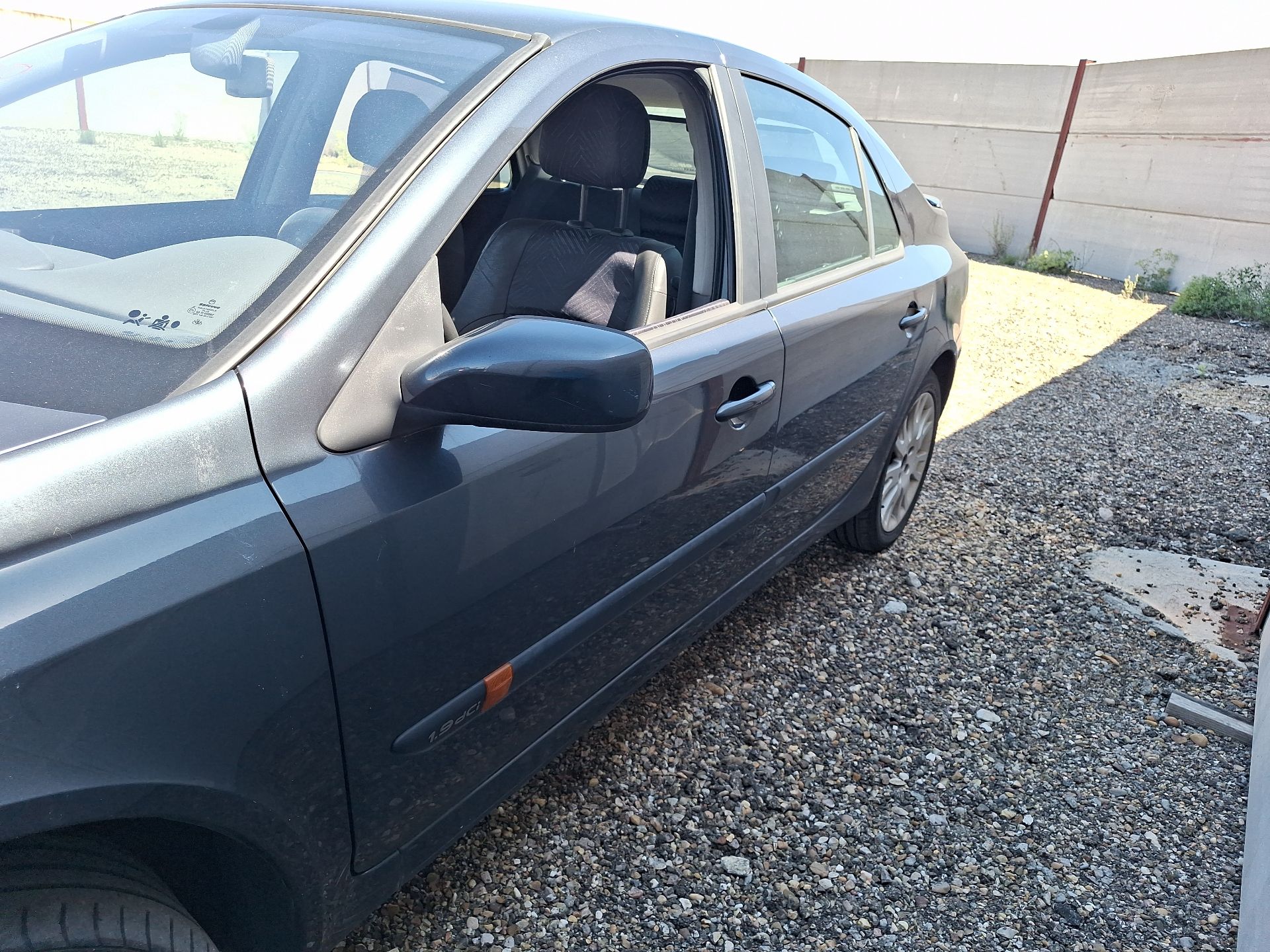 puerta_delantera_izquierda_renault_laguna_ii_bg0_1_1_9_dci_bg08_bg0g