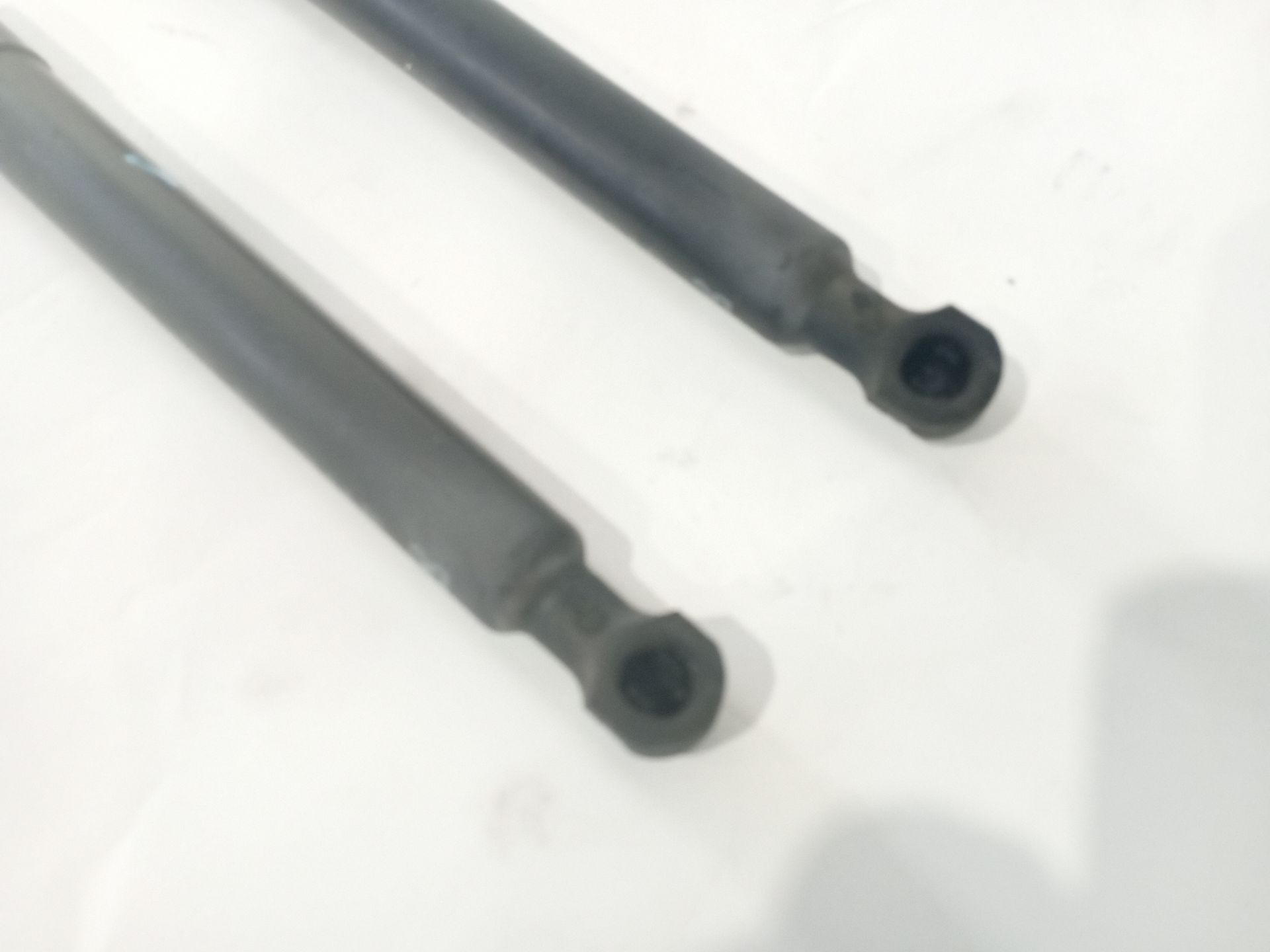 amortiguadores_capo_654706489r_mercedes_benz_citan_monospace_w415_109_cdi_415_703