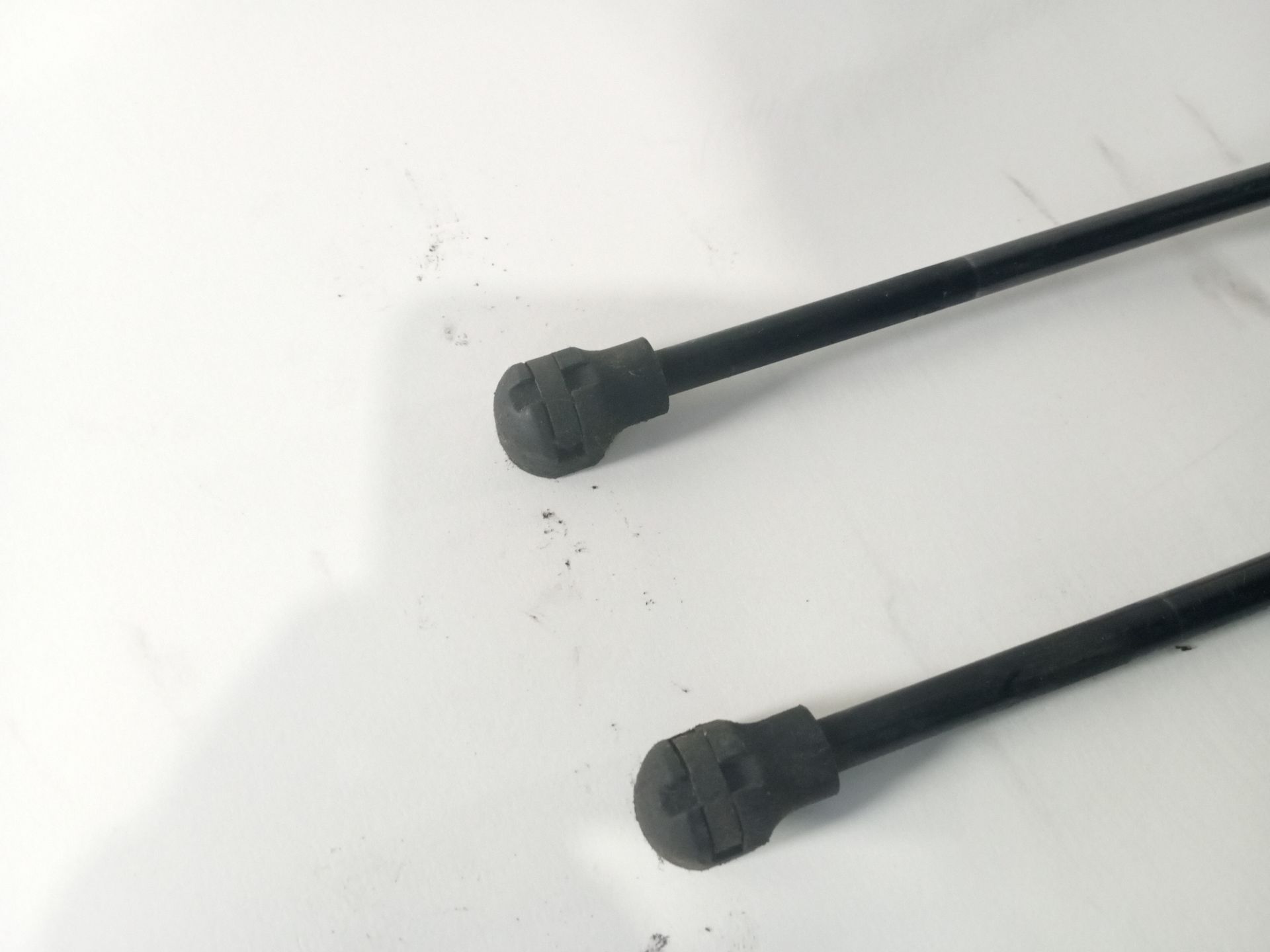 amortiguadores_capo_654706489r_mercedes_benz_citan_monospace_w415_109_cdi_415_703