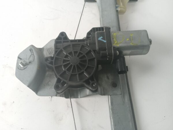 elevalunas_delantero_derecho_807205569r_renault_clio_iv_bh_0_9_tce_90_lpg