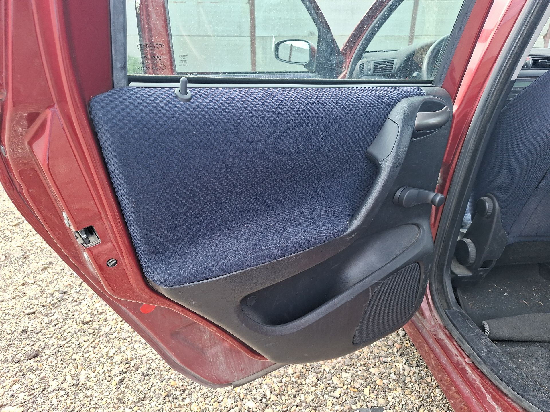 guarnecido_puerta_trasero_izquierdo_fiat_stilo_192_1_6_16v_192_xb1a