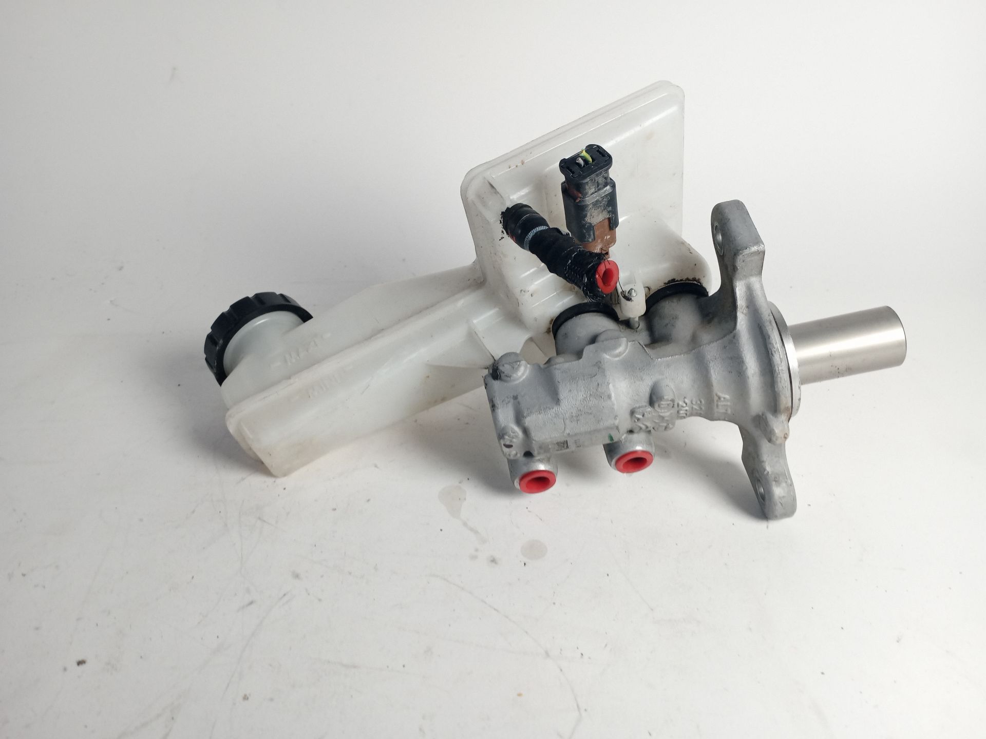 bomba_freno_16621c044902_peugeot_2008_ii_ud_us_uy_uk_1_5_bluehdi_110