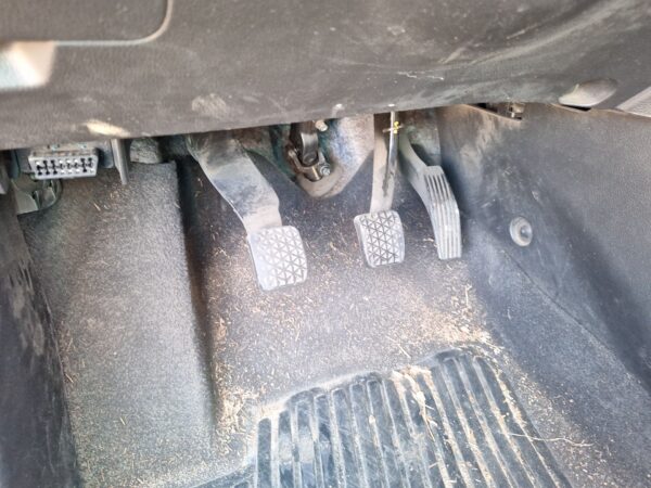 pedal_embrague_chevrolet_aveo_fastback_t300_1_3_d
