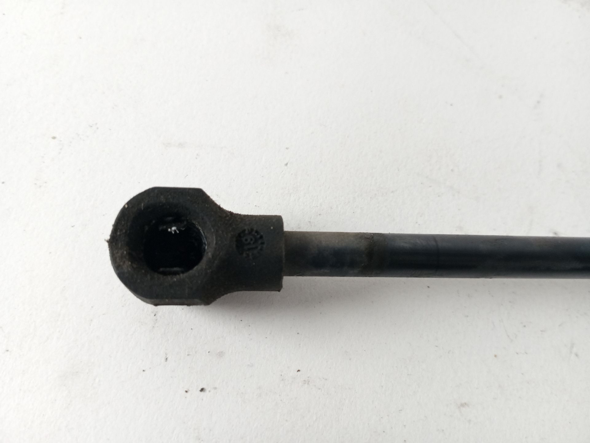 amortiguadores_capo_654704175r_dacia_dokker_express_furgoneta_monovolumen_1_5_dci_feaj