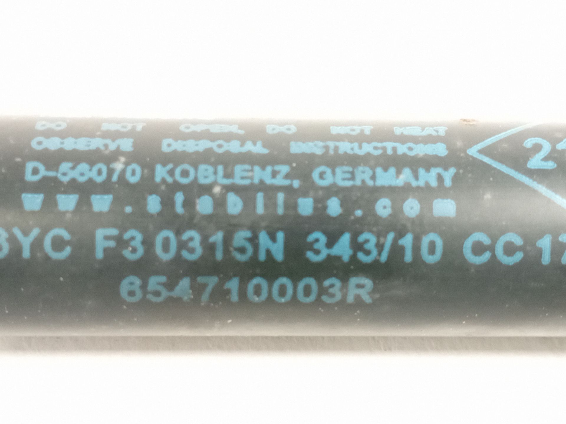 amortiguadores_capo_654710003r_renault_megane_iii_fastback_bz0_1_b3_1_5_dci