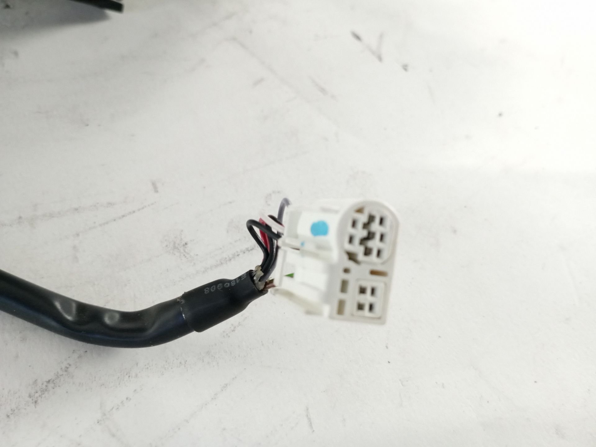 retrovisor_derecho_electrico_879100d600_toyota_yaris_p13_1_5_hybrid_nhp130