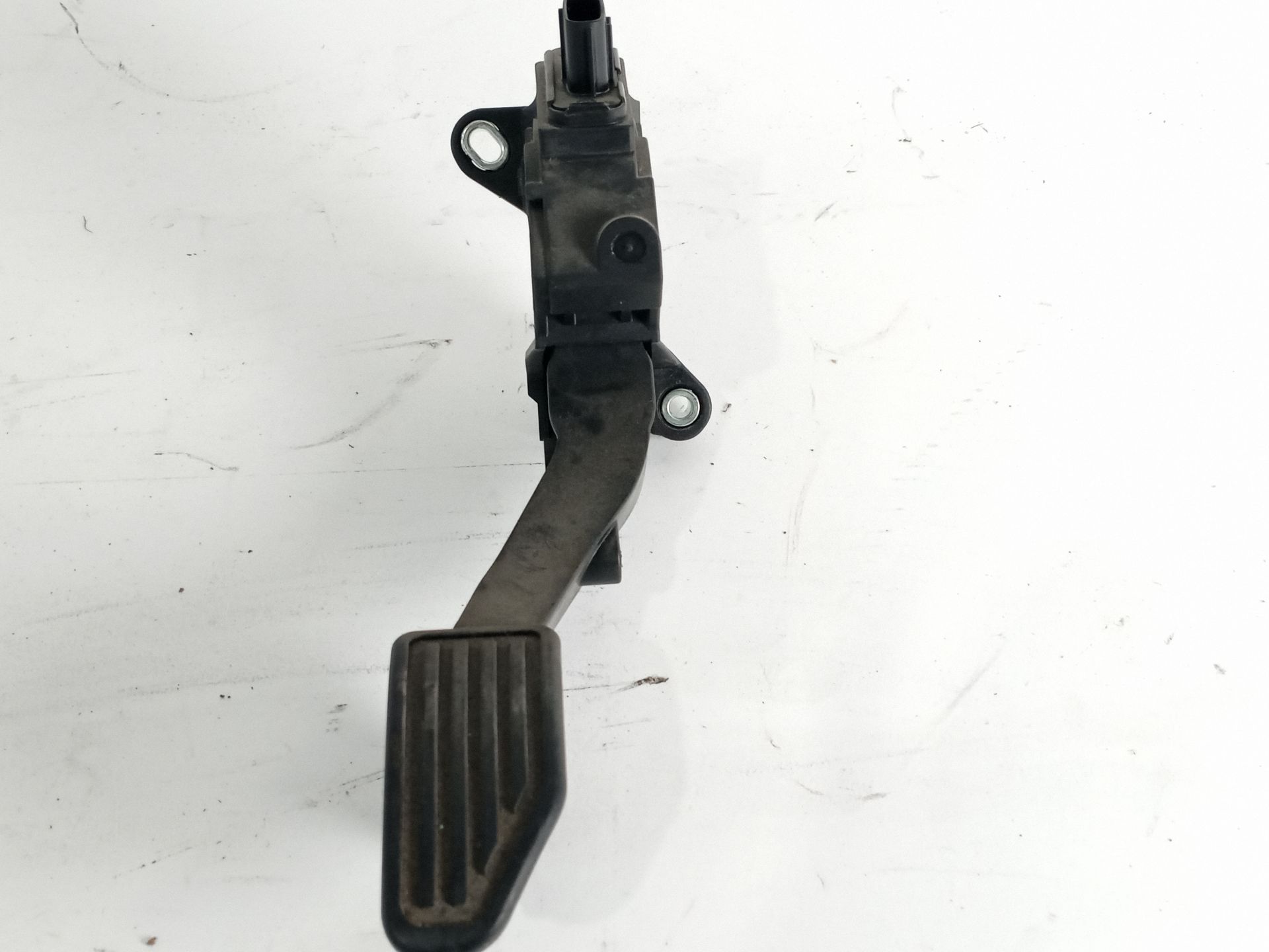 pedal_acelerador_781100d110_toyota_yaris_p13_1_5_hybrid_nhp130