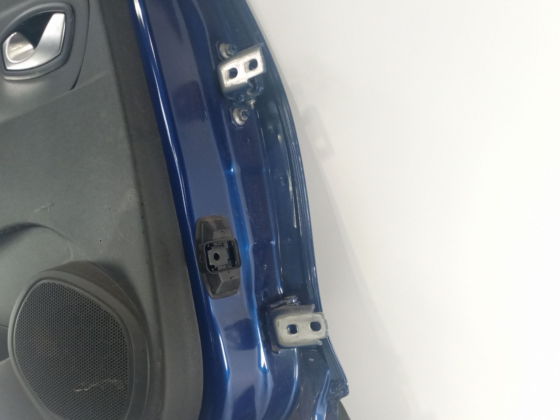 puerta_trasera_izquierda_821016892r_terqh_blue_iron_renault_clio_iv_bh_0_9_tce_90_lpg