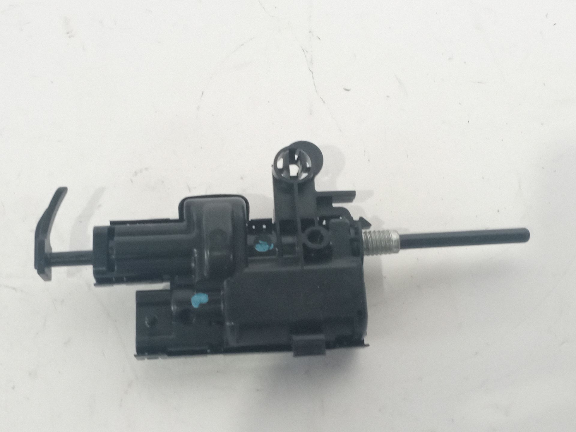 motor_cierre_centralizado_tapa_combustible_788266729r_renault_kadjar_ha_hl_1_5_dci_110_hla3