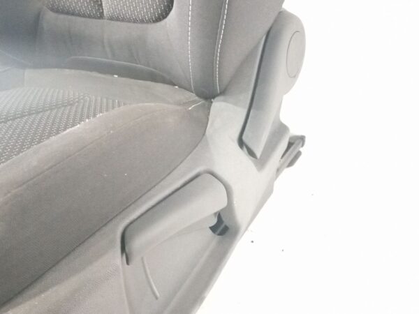 asiento_delantero_izquierdo_delanteroizquierdo_renault_kadjar_ha_hl_1_5_dci_110_hla3