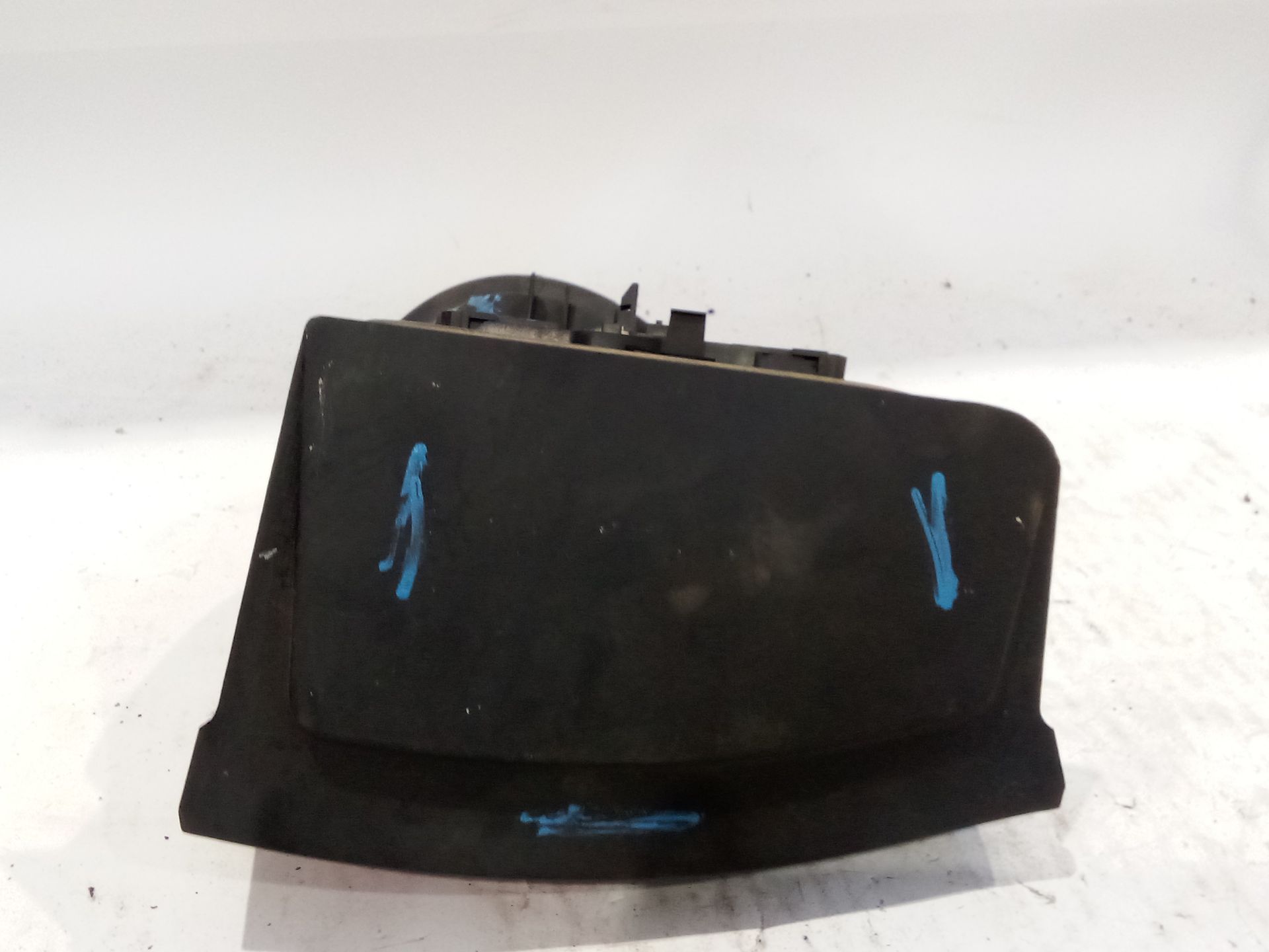 piloto_trasero_derecho_exterior_valeo_2225_renault_laguna