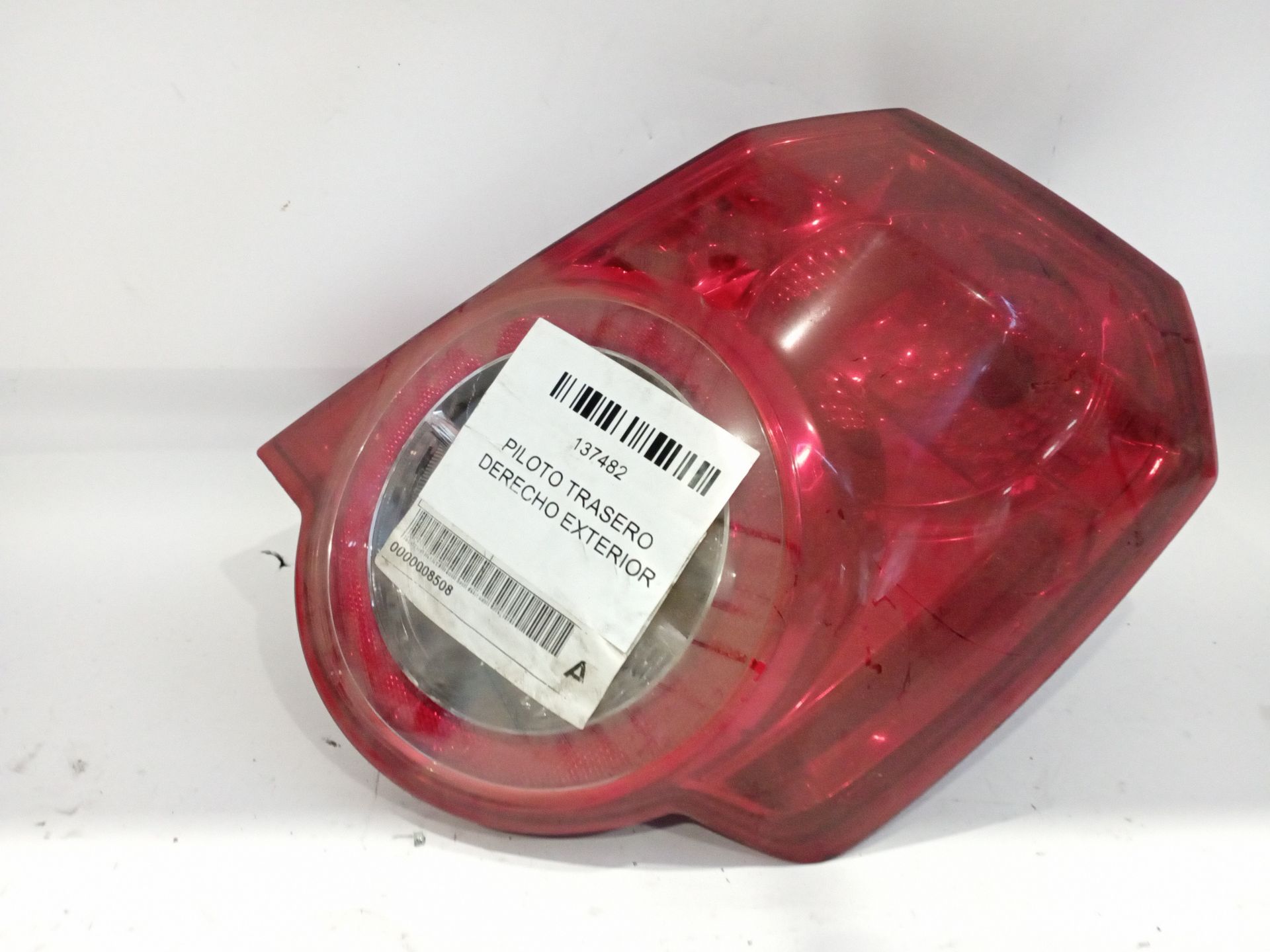 piloto_trasero_derecho_exterior_e132707_chevrolet_aveo