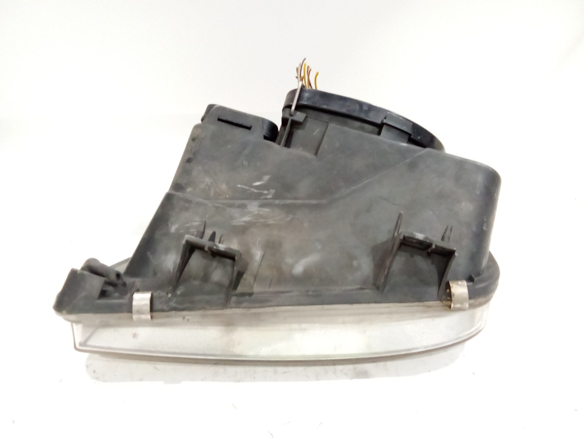 faro_derecho_96359800r2_volkswagen_bora