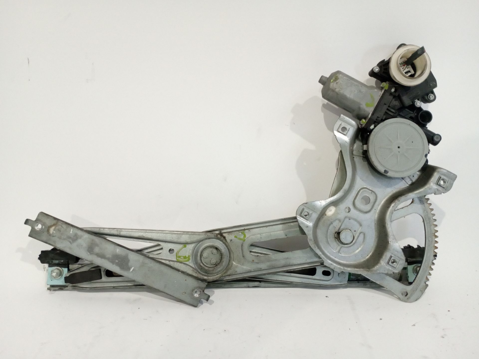 elevalunas_delantero_izquierdo_857020f010_toyota_yaris