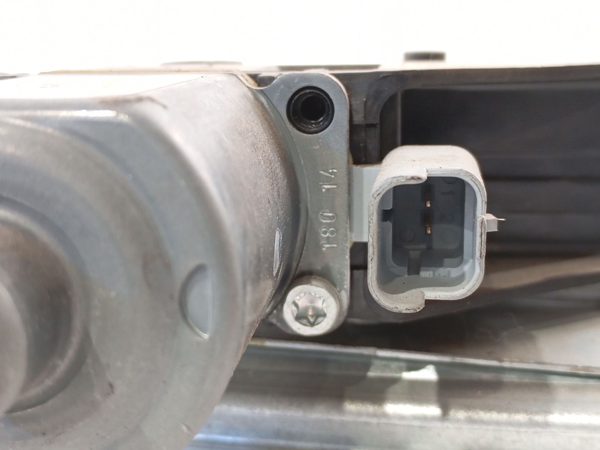 elevalunas_delantero_izquierdo_9673154480_peugeot_208_i_ca_cc_1_2_p_110