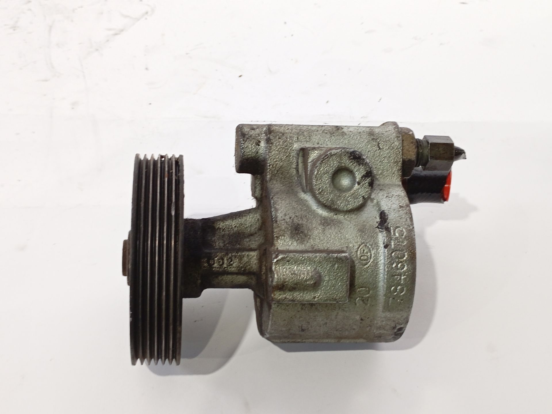 bomba_direccion_7700437179_7700437181_renault_scenic_rx4