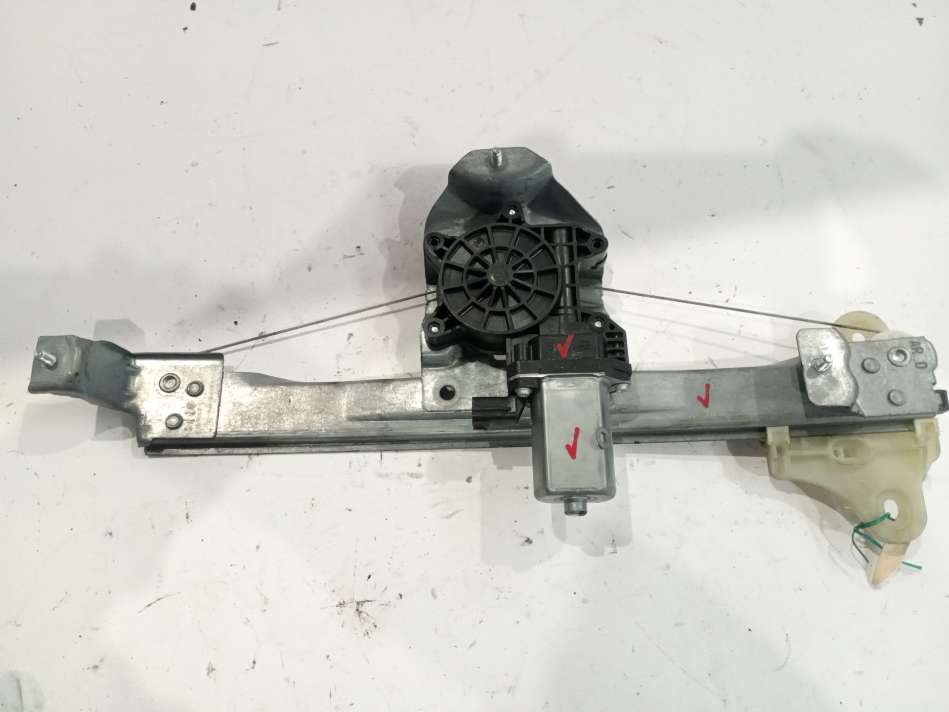 elevalunas_trasero_derecho_128001471_b_renault_capturclio_ivdacia_sanderodokkerlodgylogan_sandero