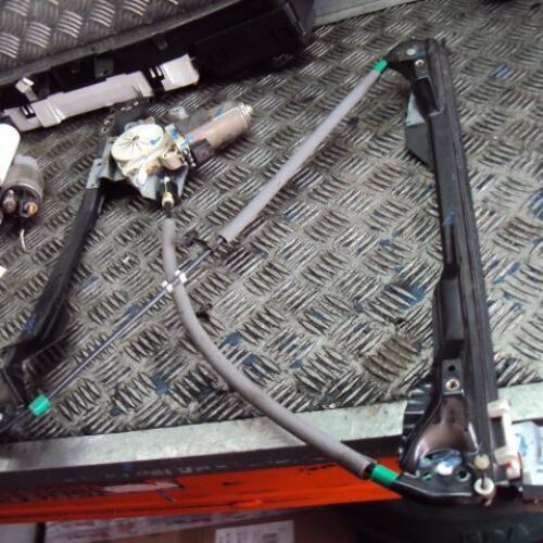 MANETA ELEVALUNAS DELANTERO IZQUIERDO BEDFORD FOCUS I