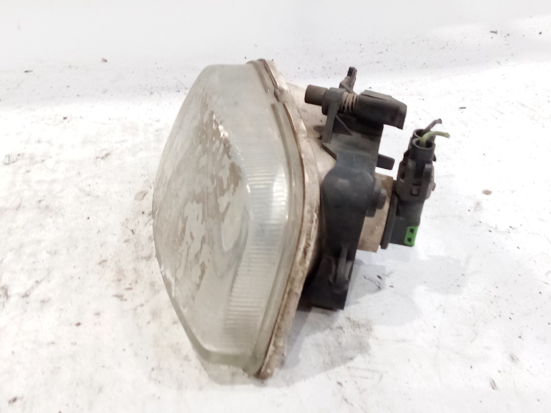 faro_antiniebla_derecho_1306252_bedford_focus_ii