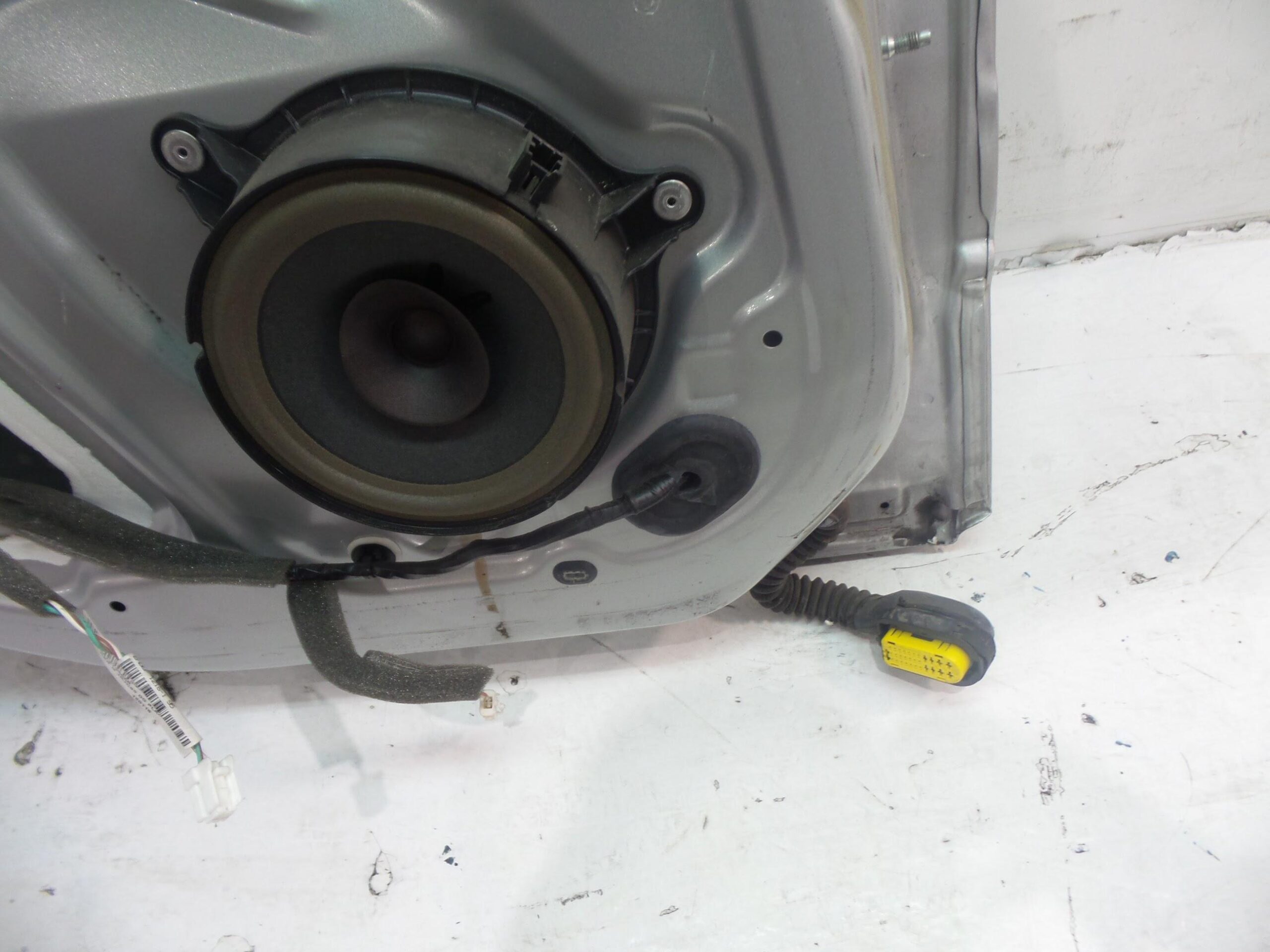 cerradura_puerta_trasera_derecha_821012747r_renault_scenic_iii_jz0_1_1_5_dci