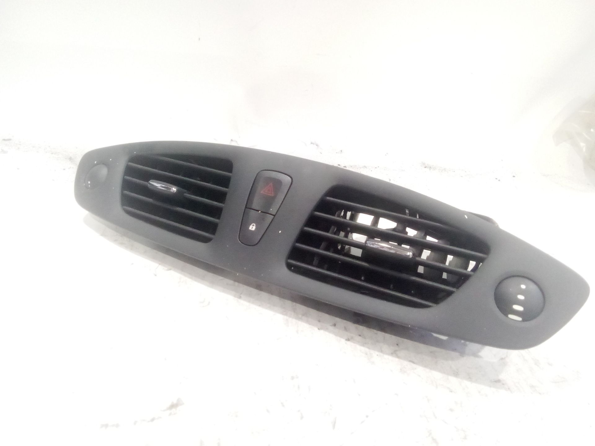 aireador_682600031r_renault_scenic_iii_jz0_1_1_5_dci