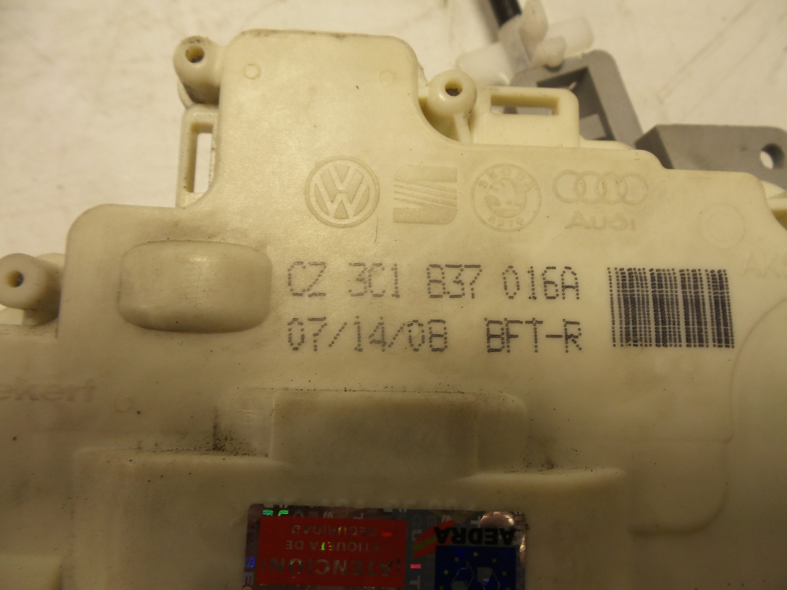 cerradura_puerta_delantera_derecha_3c1837016a_volkswagen_ibiza_ivvolkswagen_tiguanvolkswagen_scirocco_137